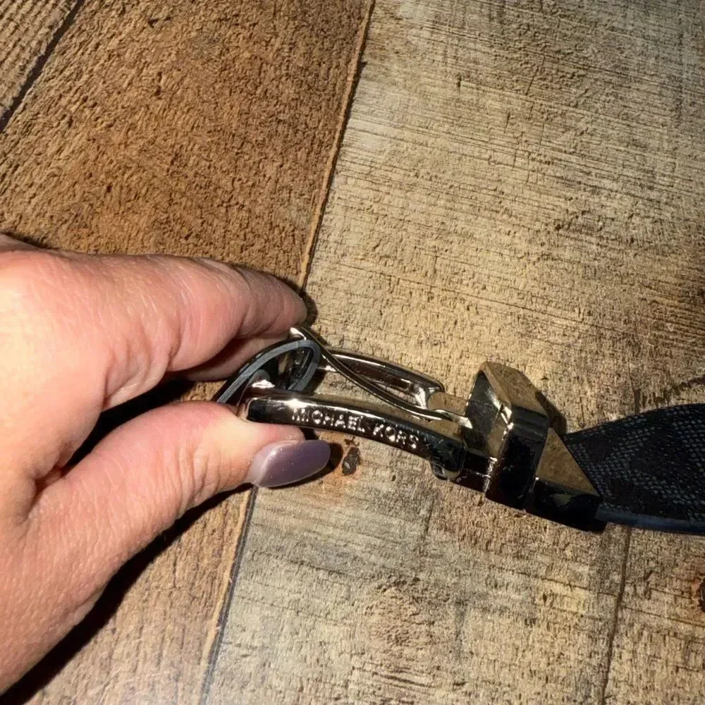 MICHAEL KORS BELT BLACK MK LOGO WITH SILVER BUCKLE reversible